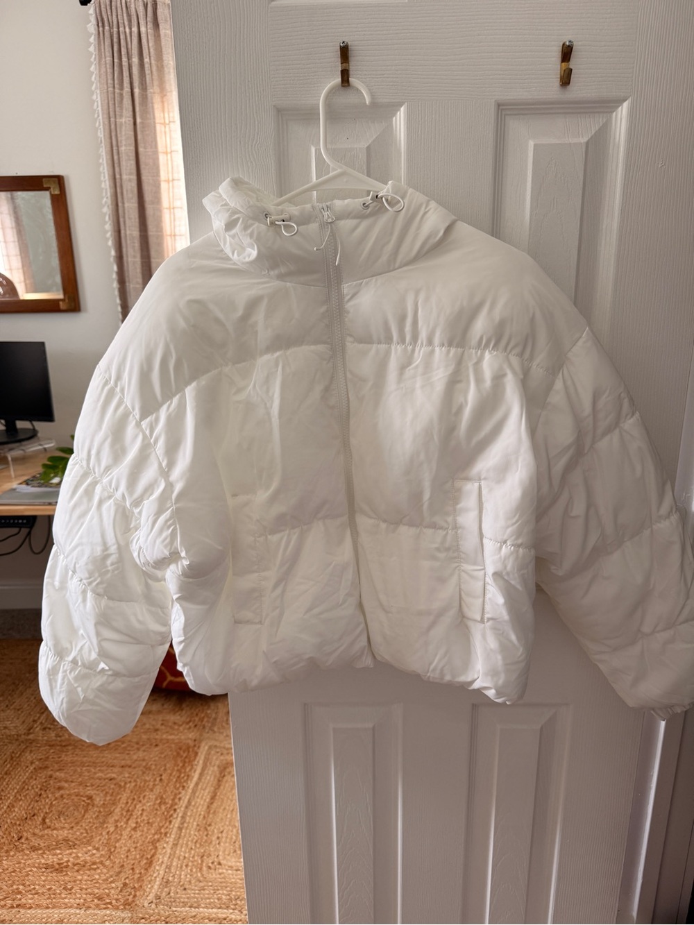 Divided White Cropped Puffer Jacket with High Collar